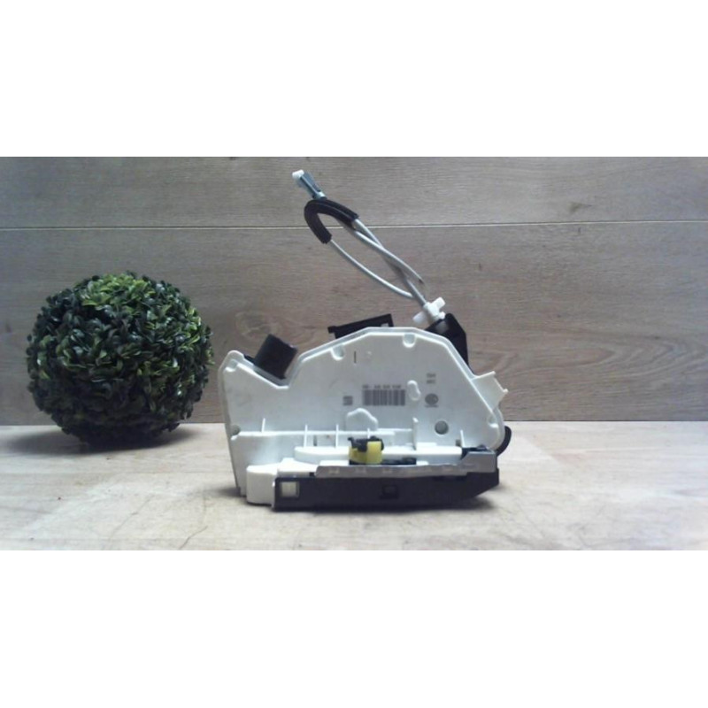 Serrure arriere droit SEAT IBIZA 4 ST PHASE 3 BREAK d’occasion