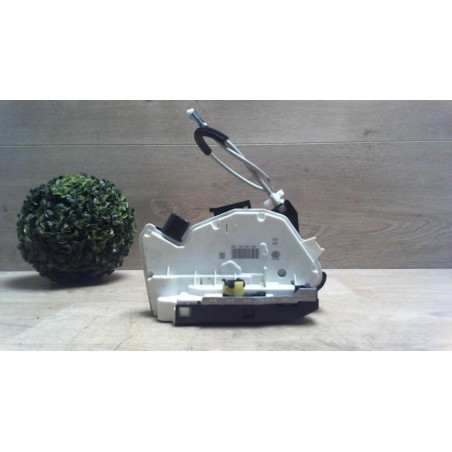 Serrure arriere droit SEAT IBIZA 4 ST PHASE 3 BREAK d’occasion