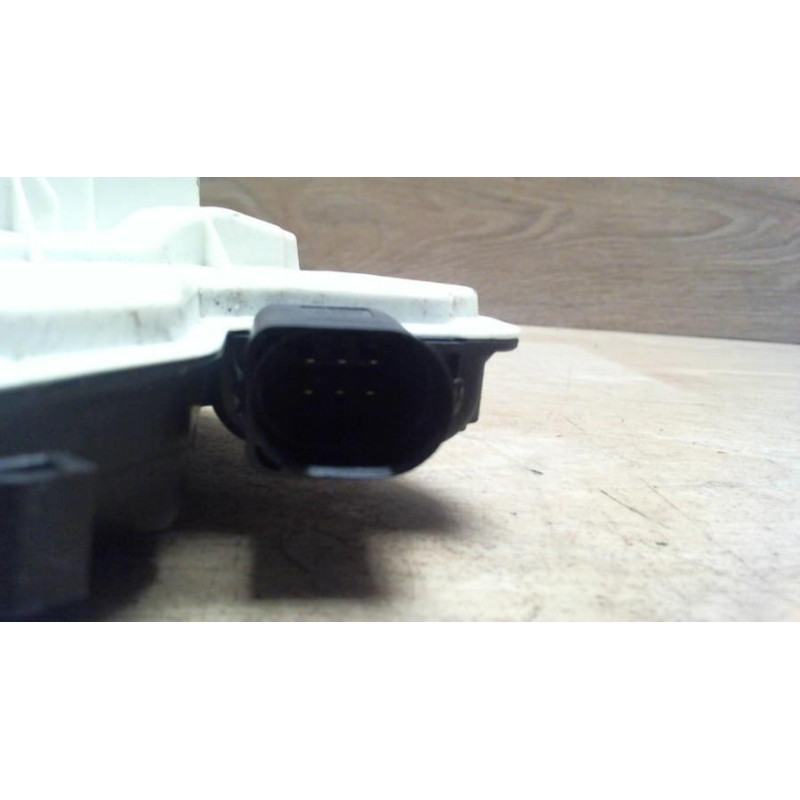 Serrure arriere droit SEAT IBIZA 4 ST PHASE 3 BREAK d’occasion