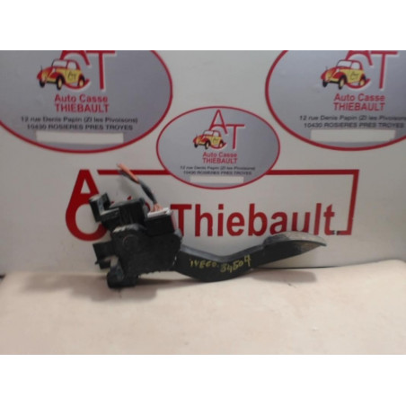 Pedalier d'accelerateur IVECO 35C13 d’occasion