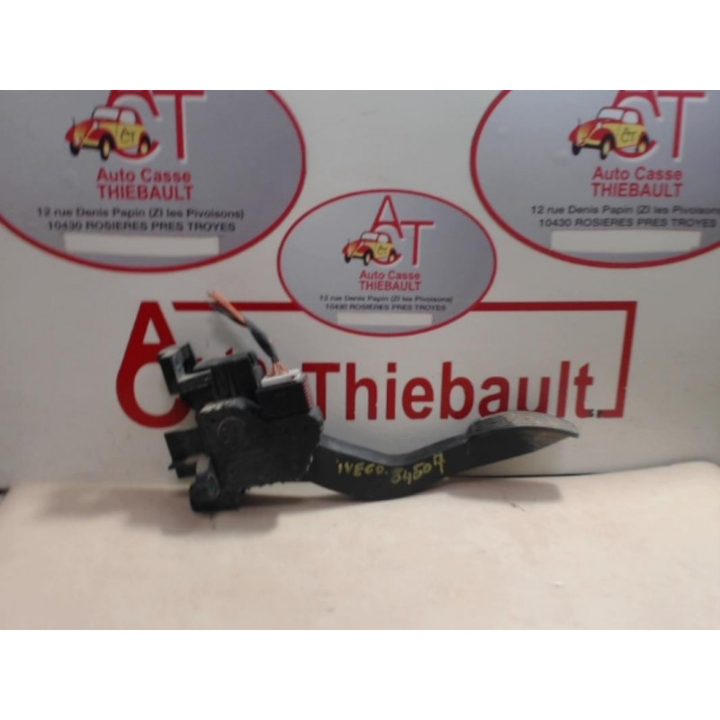 Pedalier d'accelerateur IVECO 35C13 d’occasion