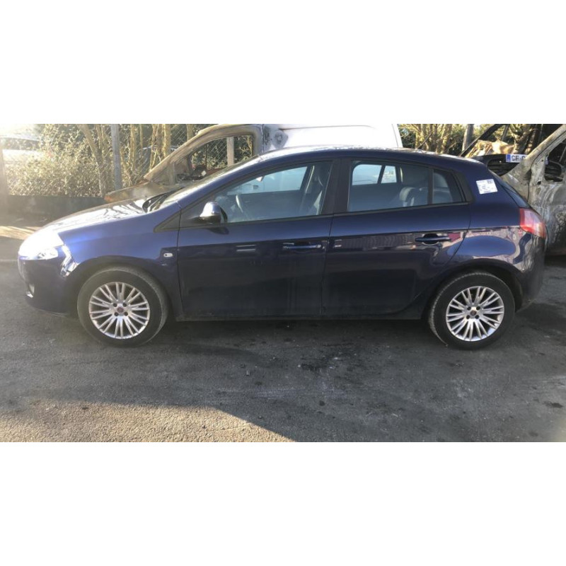 Serrure avant droit FIAT BRAVO 2 d’occasion