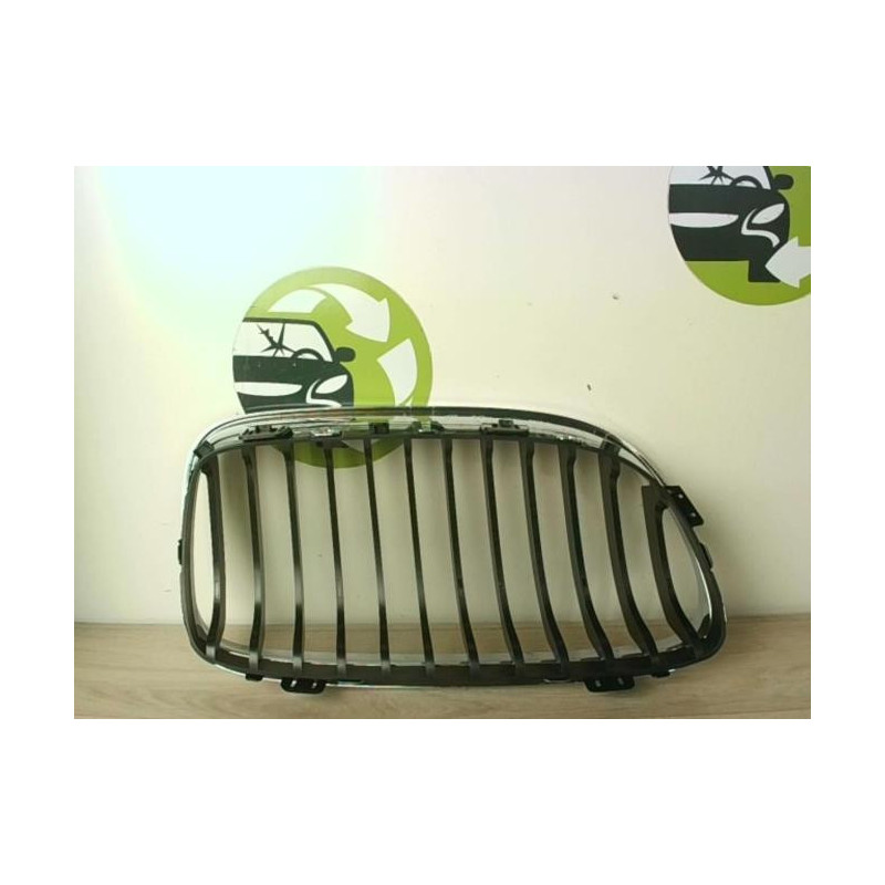 Grille de calandre gauche BMW SERIE 3 E90 PHASE 1 d’occasion