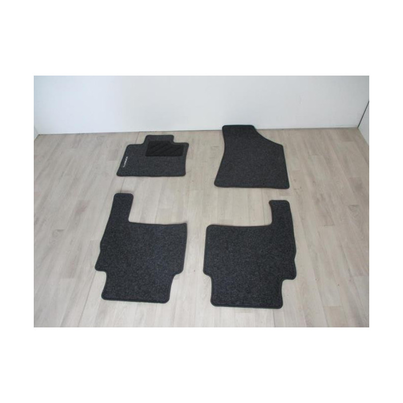 Tapis de sol KIA SORENTO 2 PHASE 1 d’occasion