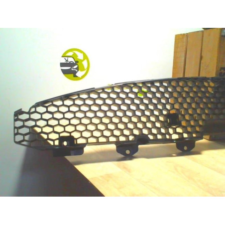 Grille de pare choc KIA CARENS 3 d’occasion