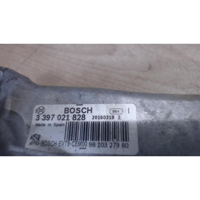 Moteur essuie glace avant PEUGEOT 308 2 PHASE 1 d’occasion