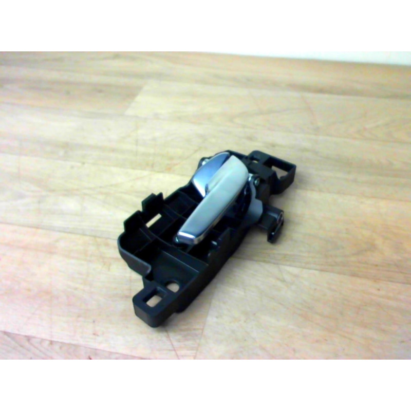 Poignee interieur arriere droit FORD MONDEO 3 PHASE 1 d’occasion