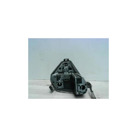 Platine feu arriere gauche RENAULT CLIO 3 PHASE 1 BREAK d’occasion