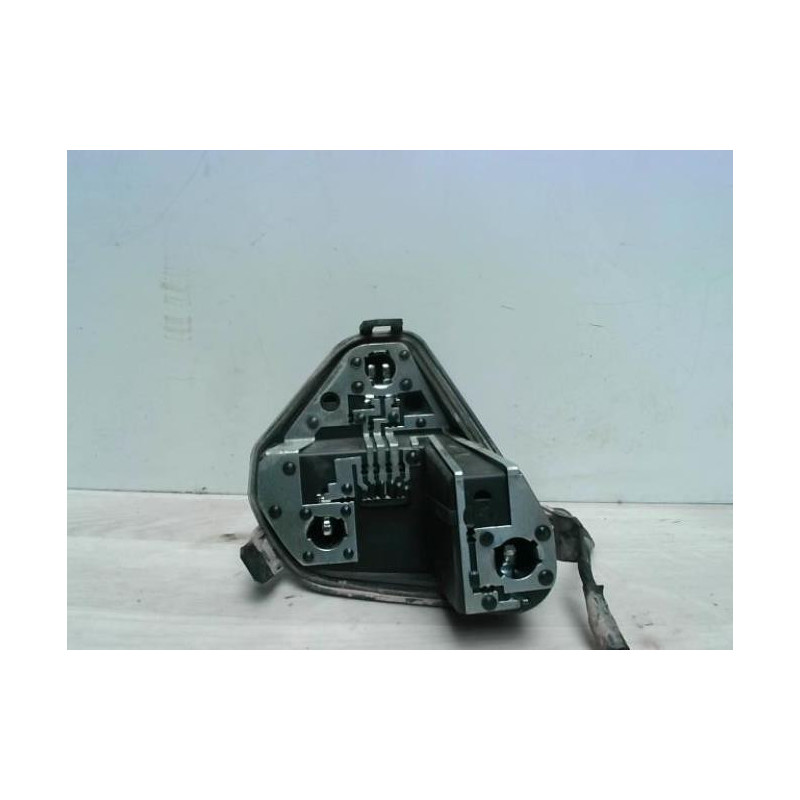 Platine feu arriere gauche RENAULT CLIO 3 PHASE 1 BREAK d’occasion