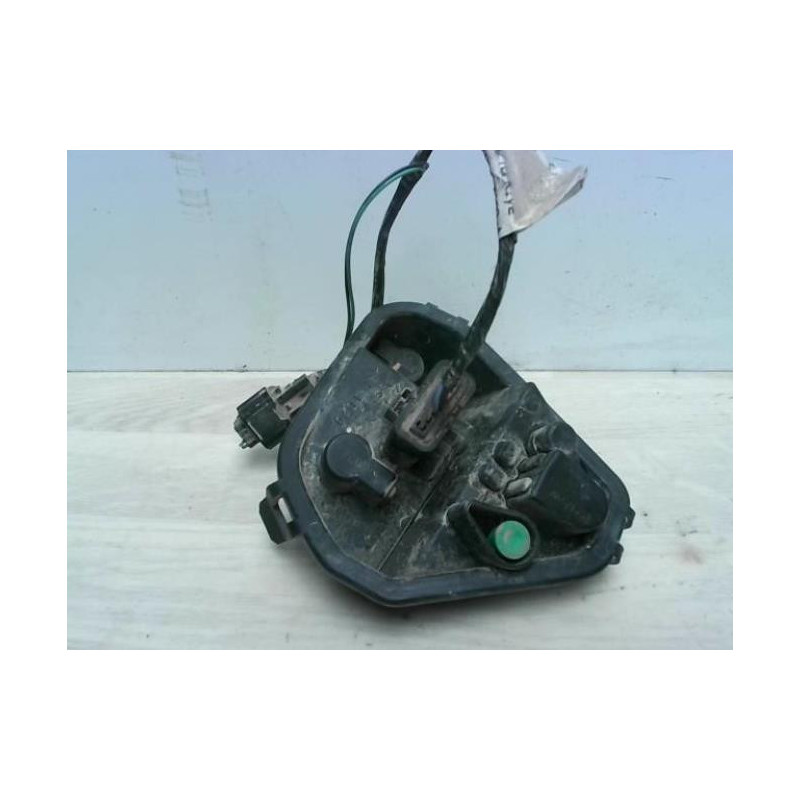 Platine feu arriere gauche RENAULT CLIO 3 PHASE 1 BREAK d’occasion