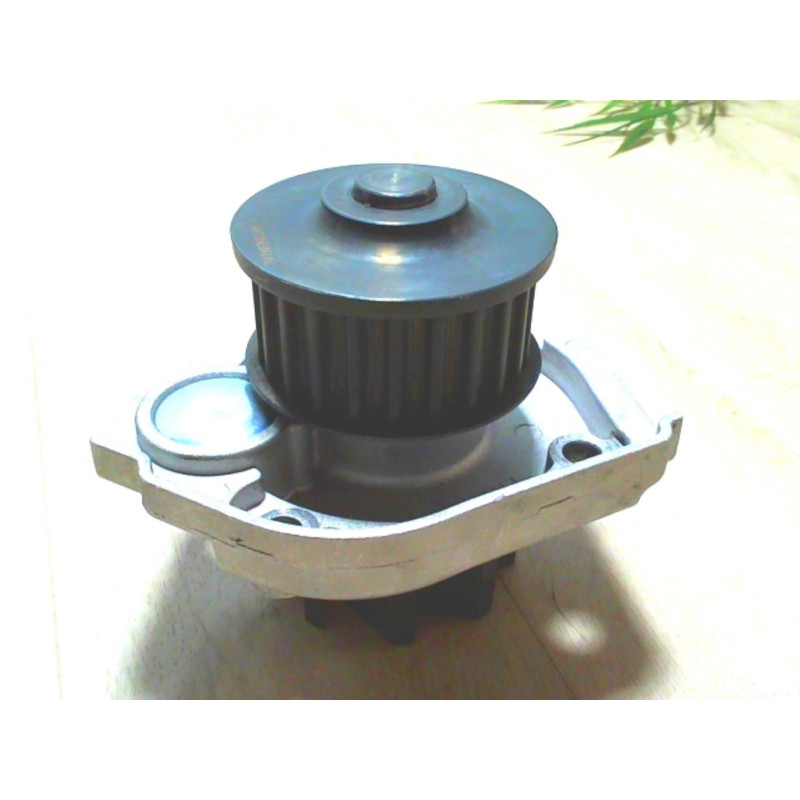 Pompe à eau FORD KA PHASE 1 d’occasion