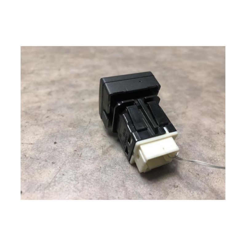 Bouton/Interrupteur PEUGEOT PARTNER 2 PHASE 2 d’occasion