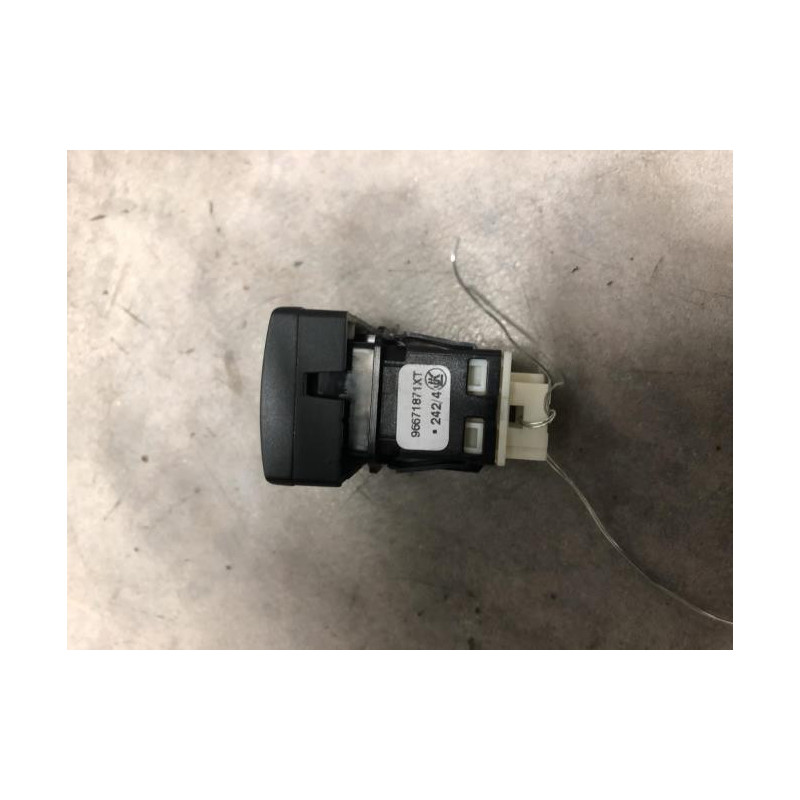 Bouton/Interrupteur PEUGEOT PARTNER 2 PHASE 2 d’occasion