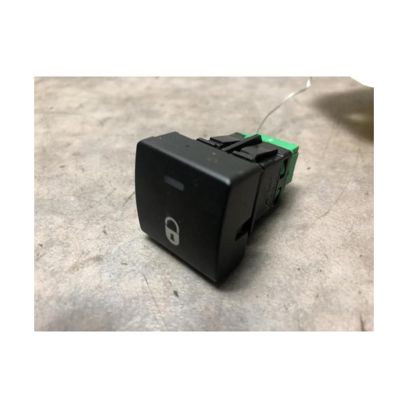 Bouton/Interrupteur PEUGEOT PARTNER 2 PHASE 2 d’occasion