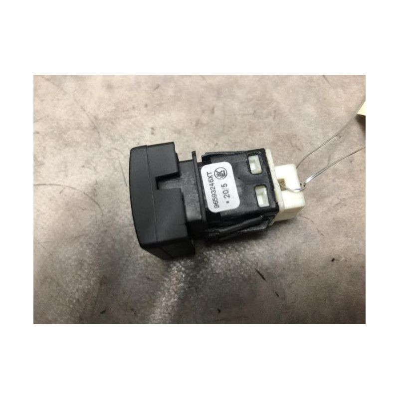 Bouton/Interrupteur PEUGEOT PARTNER 2 PHASE 2 d’occasion