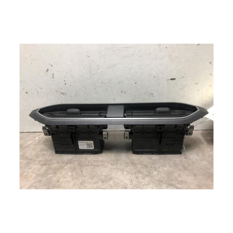 Aerateur tableau de bord DACIA SANDERO 3 d’occasion