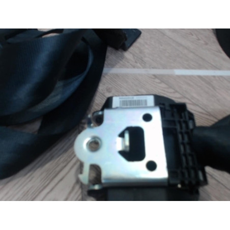 Ceinture arriere gauche RENAULT MEGANE 3 PHASE 1 CABRIOLET d’occasion