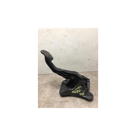 Pedalier d'embrayage DACIA SANDERO 3 d’occasion