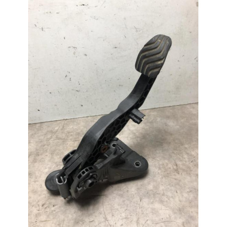 Pedalier d'embrayage DACIA SANDERO 3 d’occasion