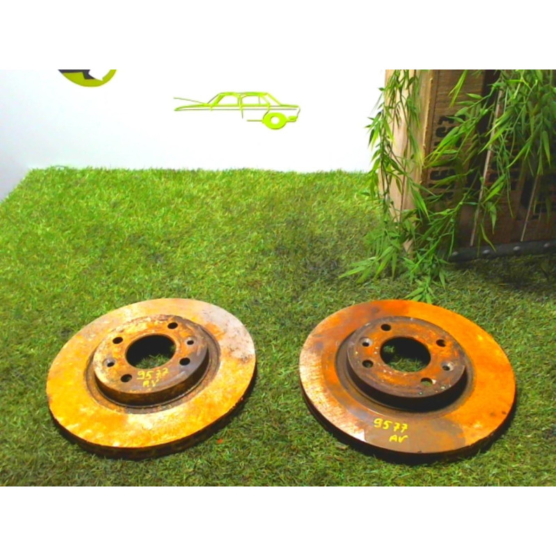 Paire de disques avant (freinage) RENAULT CLIO 2 PHASE 1 d’occasion