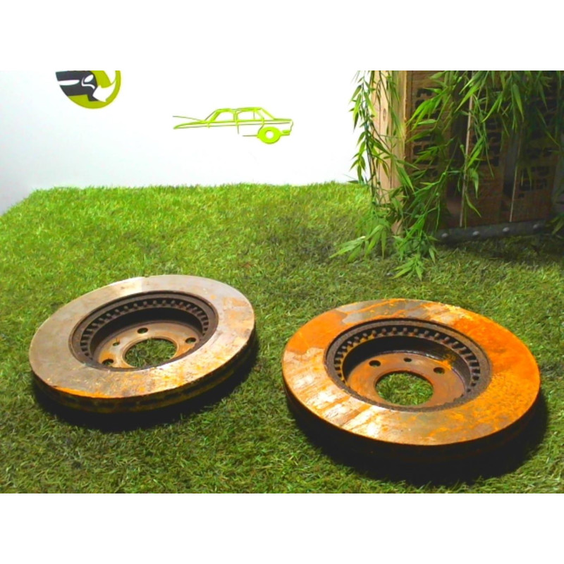 Paire de disques avant (freinage) RENAULT CLIO 2 PHASE 1 d’occasion