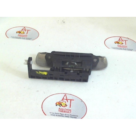 Poignee porte arriere droit CITROEN PICASSO PICA 2.0 d’occasion