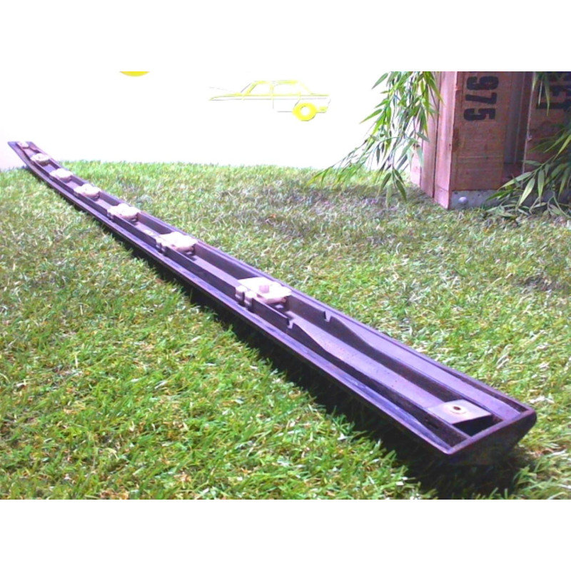 Baguette de porte avant gauche MERCEDES CLASSE C 203 COUPE SPORT PHASE 1 d’occasion