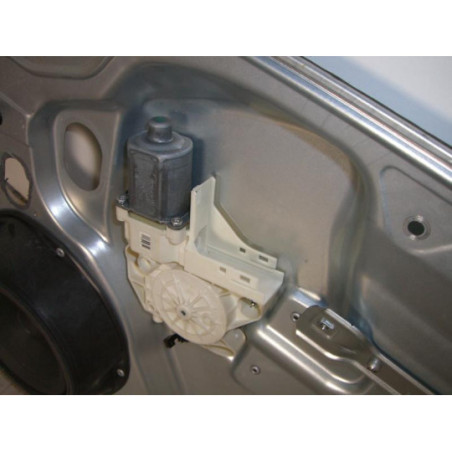 Leve vitre electrique avant droit FORD FOCUS 2 PHASE 1 d’occasion