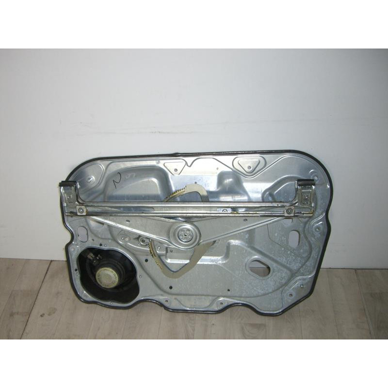 Leve vitre electrique avant gauche FORD FOCUS 2 PHASE 1 d’occasion