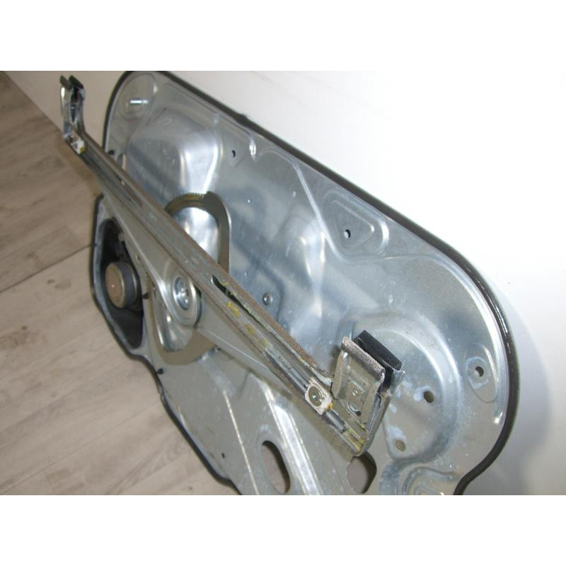 Leve vitre electrique avant gauche FORD FOCUS 2 PHASE 1 d’occasion