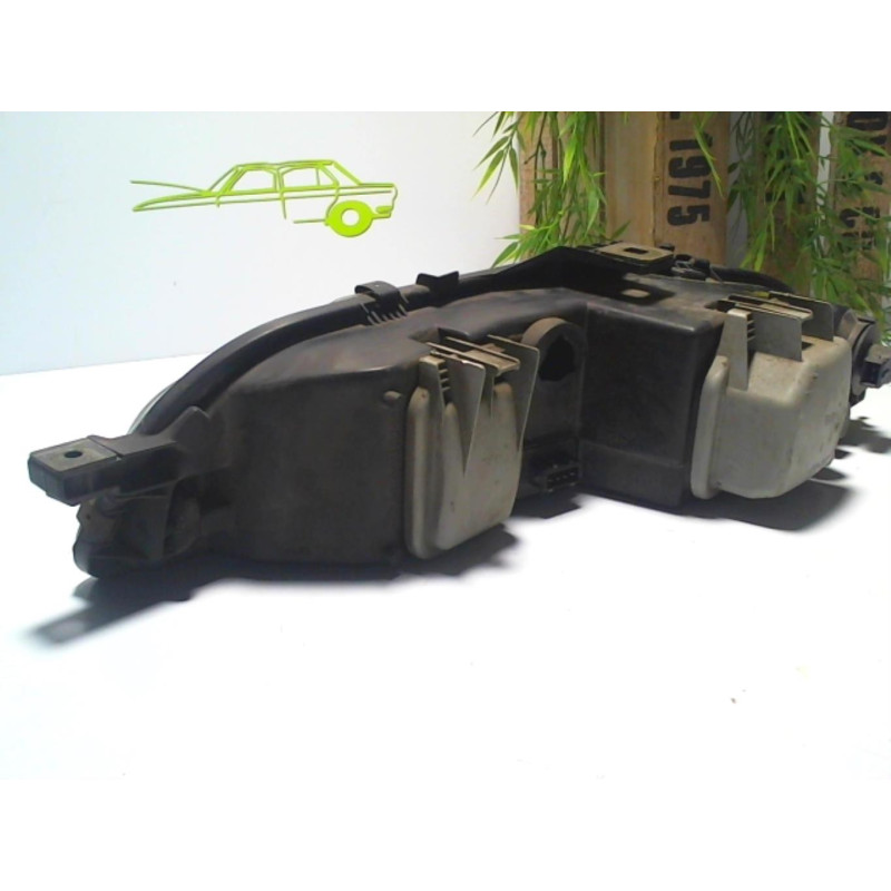 Optique avant principal droit (feux)(phare) FIAT BRAVO 1 d’occasion