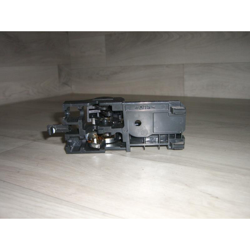 Poignee interieur arriere droit TOYOTA COROLLA VERSO 1 d’occasion