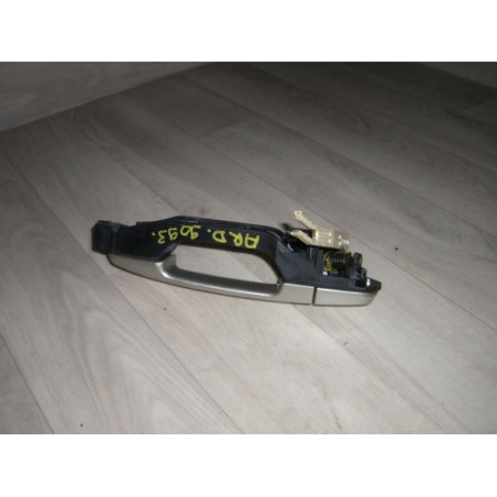 Poignee porte arriere droit TOYOTA COROLLA VERSO 1 d’occasion