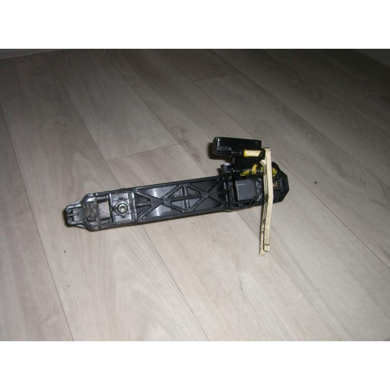Poignee porte arriere droit TOYOTA COROLLA VERSO 1 d’occasion