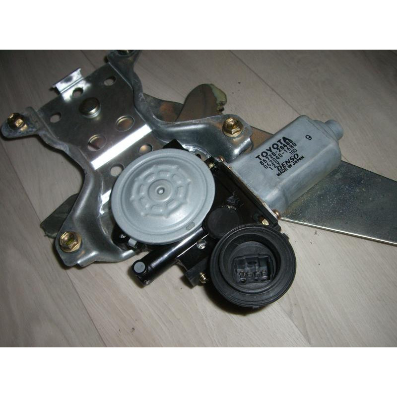 Leve vitre electrique arriere droit TOYOTA COROLLA VERSO 1 d’occasion