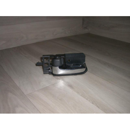 Poignee interieur avant gauche TOYOTA COROLLA VERSO 1 d’occasion