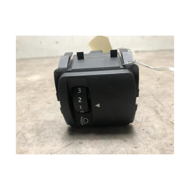 Commande de reglage hauteur de phare DACIA SANDERO 3 d’occasion