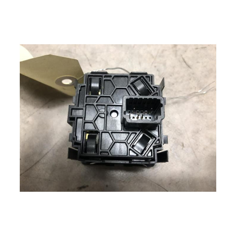 Commande de reglage hauteur de phare DACIA SANDERO 3 d’occasion