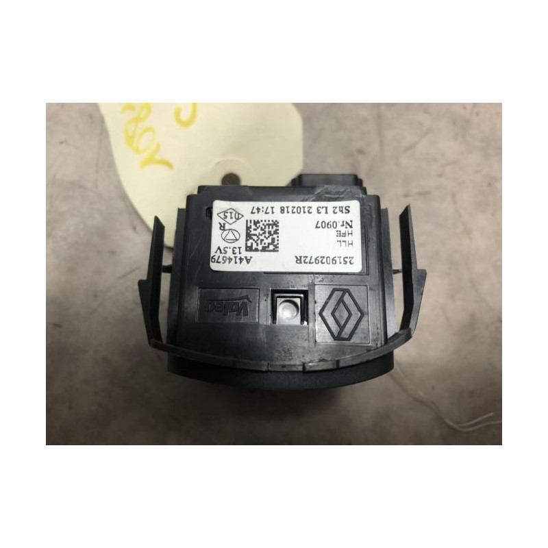 Commande de reglage hauteur de phare DACIA SANDERO 3 d’occasion