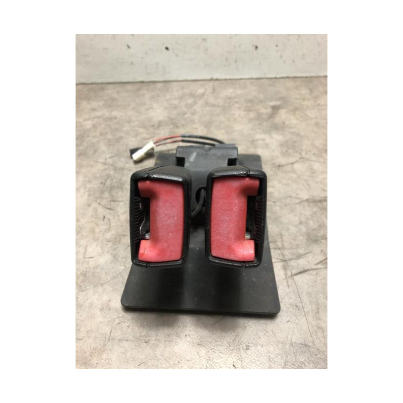 Attache ceinture arriere centrale MINI MINI 2 R56 PHASE 1 d’occasion