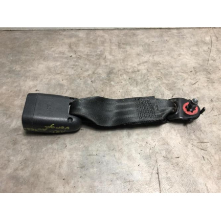 Attache ceinture arriere centrale KIA VENGA PHASE 1 d’occasion