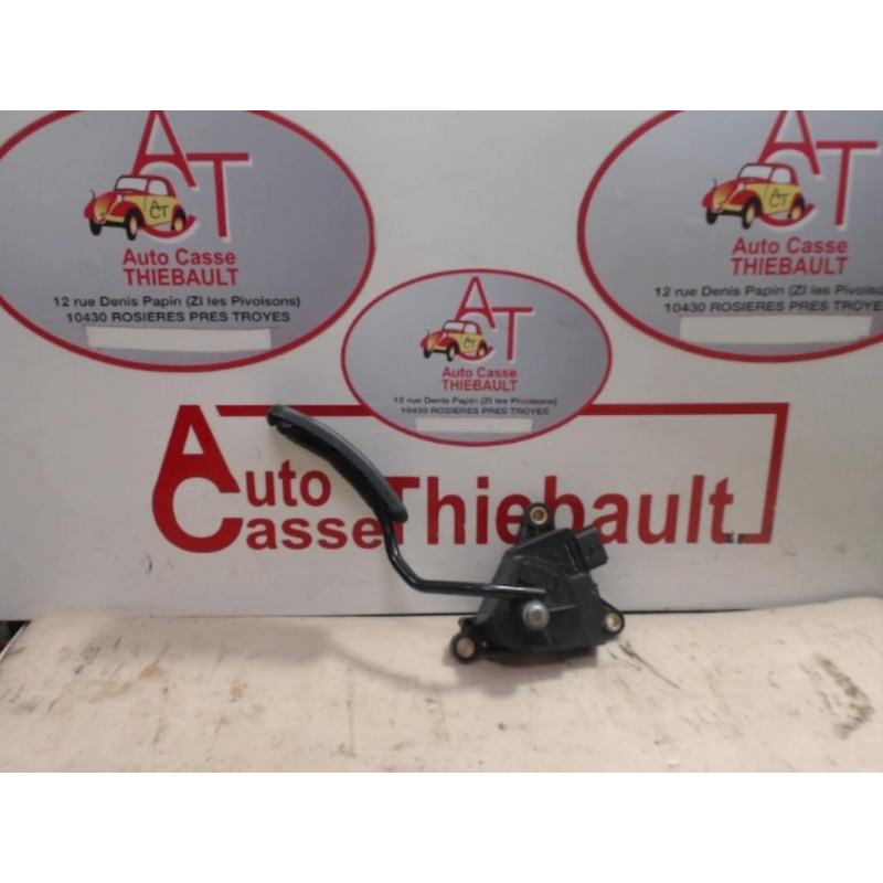 Pedalier d'accelerateur RENAULT MEGANE II PHASE 1 d’occasion