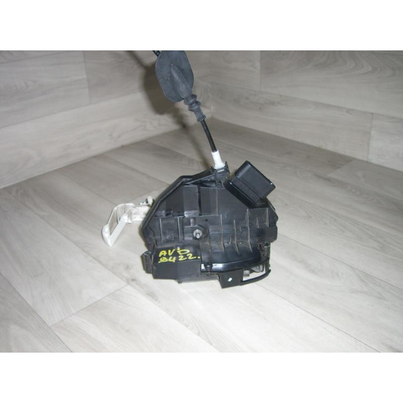 Serrure avant droit FORD FIESTA 6 PHASE 1 d’occasion