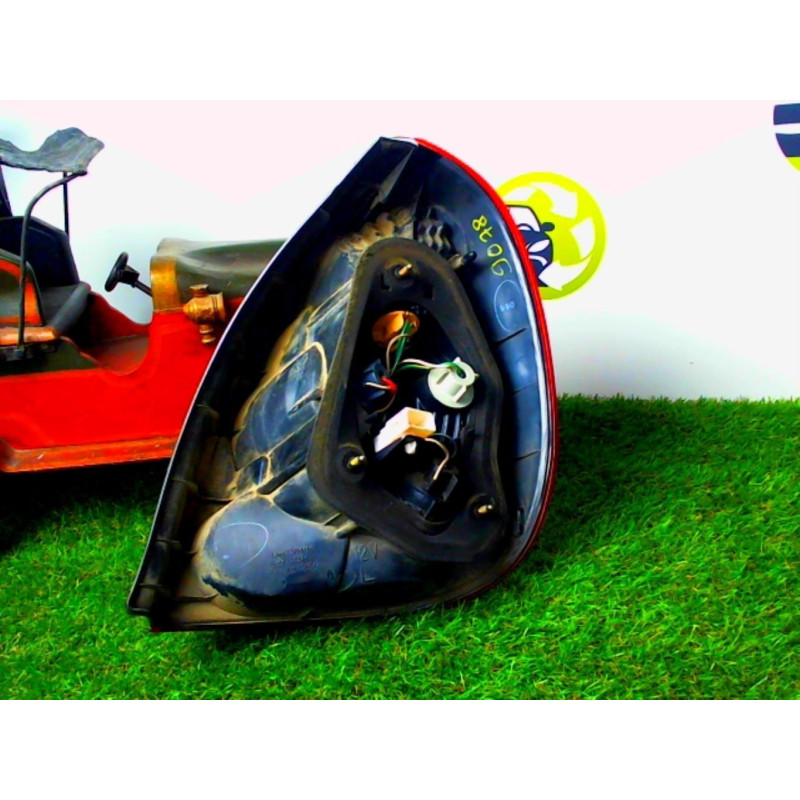 Feu arriere principal gauche (feux) TOYOTA COROLLA 9 PHASE 1 d’occasion