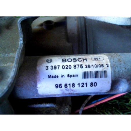 Moteur essuie glace avant gauche PEUGEOT 407 PHASE 1 d’occasion
