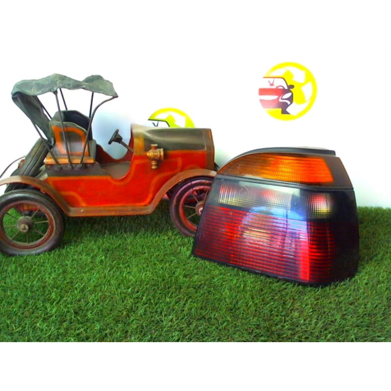 Feu arriere principal droit (feux) VOLKSWAGEN GOLF 3 d’occasion