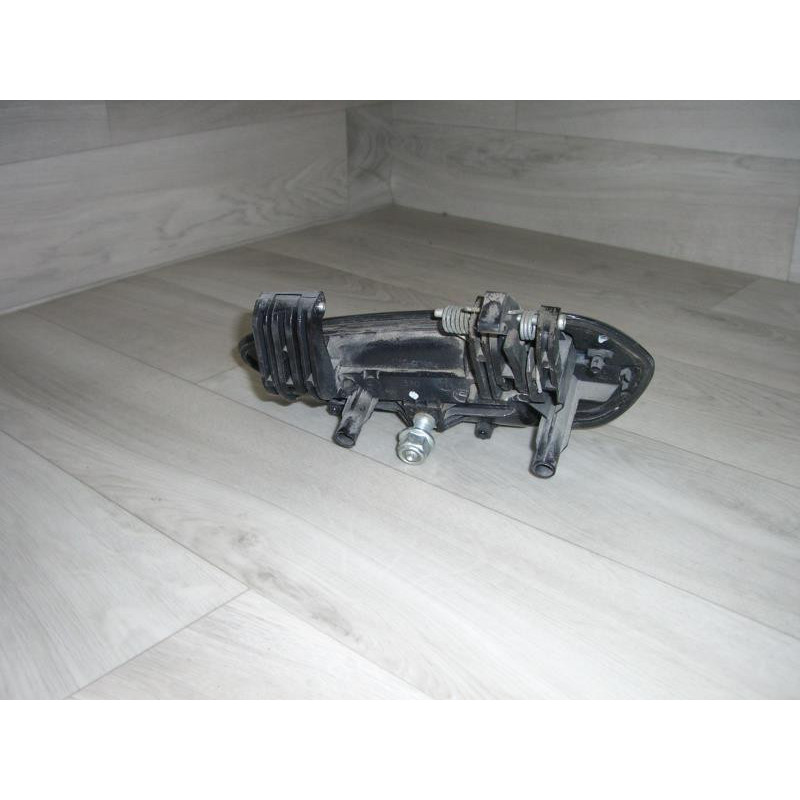 Poignee porte arriere droit FIAT PUNTO EVO 3 d’occasion