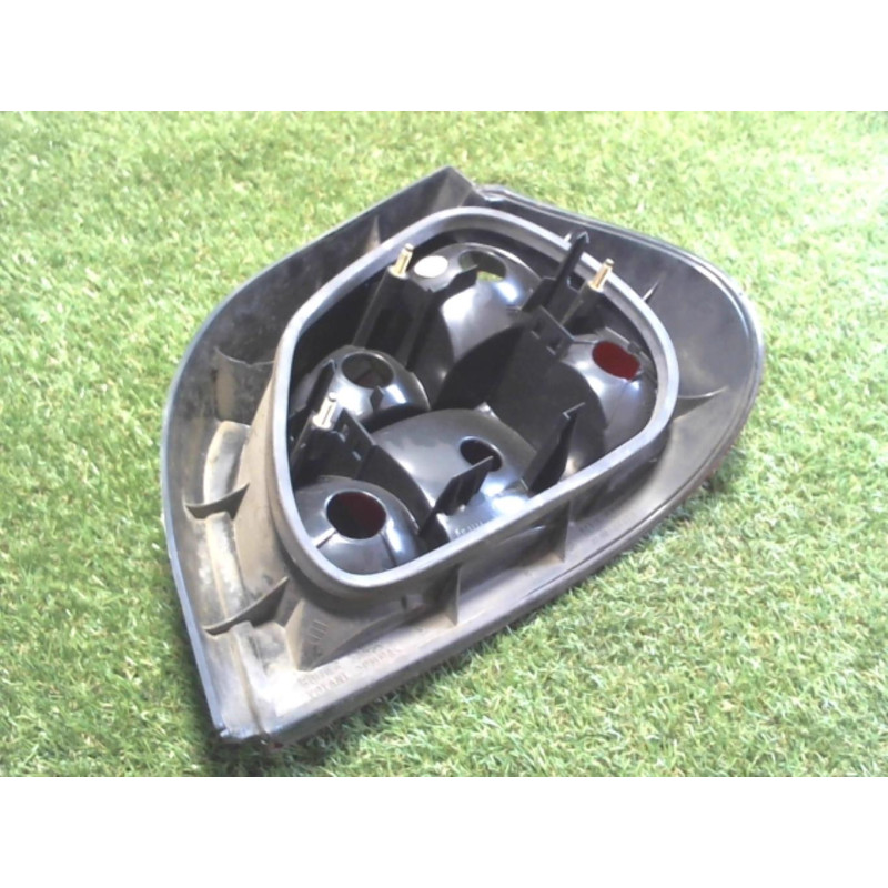 Feu arriere principal gauche (feux) RENAULT MEGANE 1 PHASE 2 d’occasion