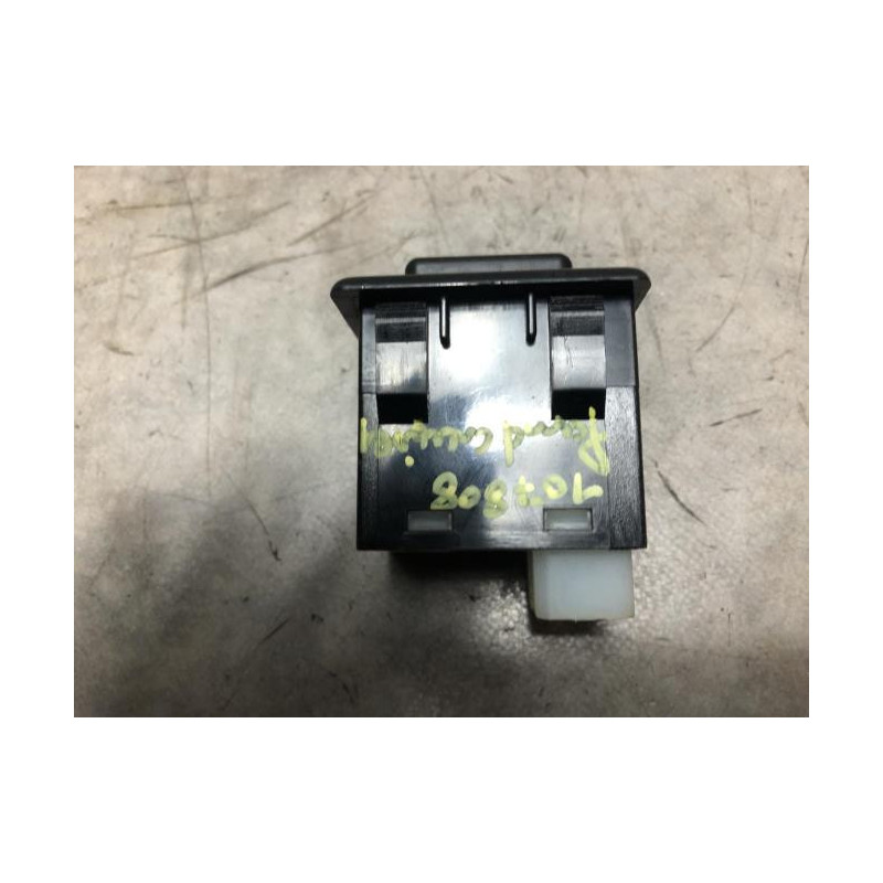Bouton/Interrupteur TOYOTA LAND CRUISER 3 J90 PHASE 1 d’occasion