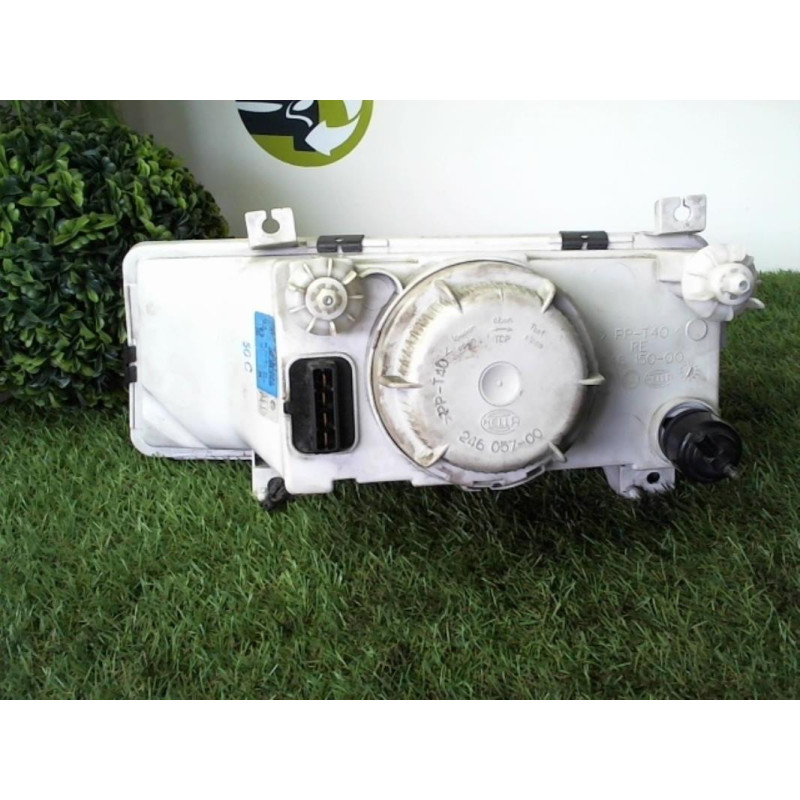 Optique avant principal droit (feux)(phare) SKODA FELICIA PHASE 2 d’occasion